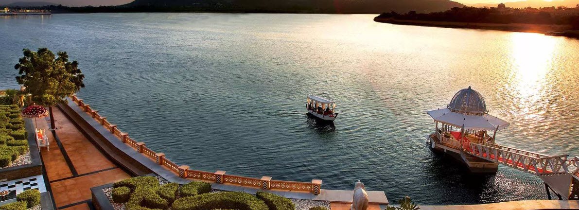 Lake Pichola, Udaipur, Rajasthan - Vushii.com Lake Pichola, Udaipur, Rajasthan - Vushii.com